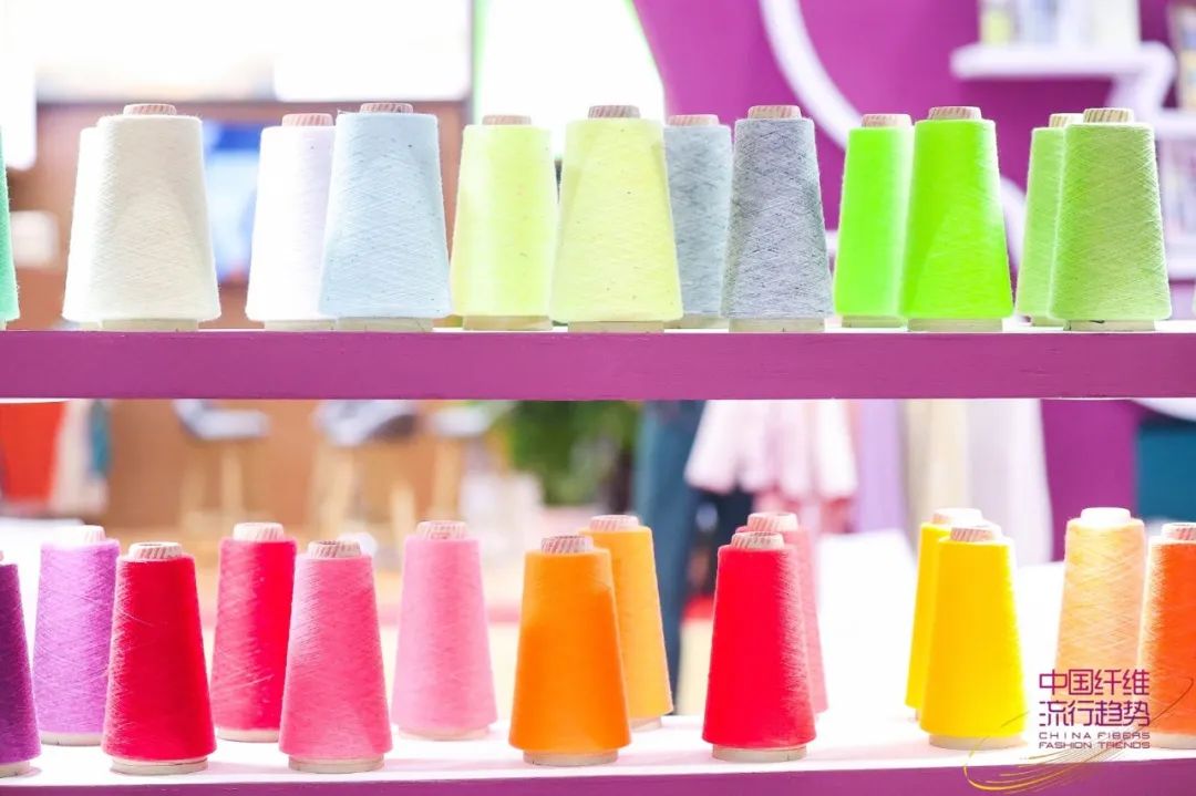 春潮澎湃季 時(shí)尚看過來｜青島天馬色紡驚艷亮相上海國(guó)際會(huì)展中心(圖2)