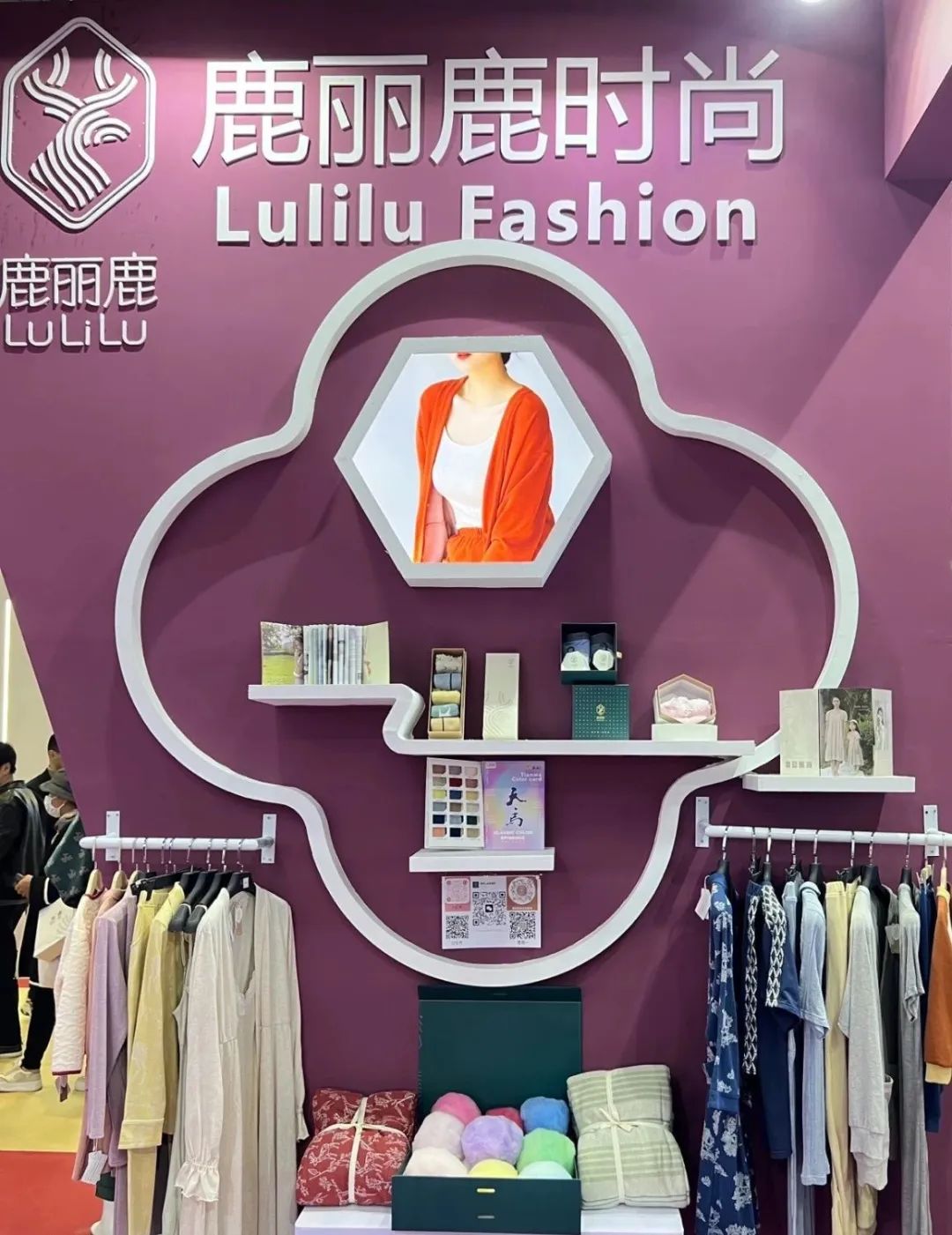 春潮澎湃季 時(shí)尚看過來｜青島天馬色紡驚艷亮相上海國(guó)際會(huì)展中心(圖10)